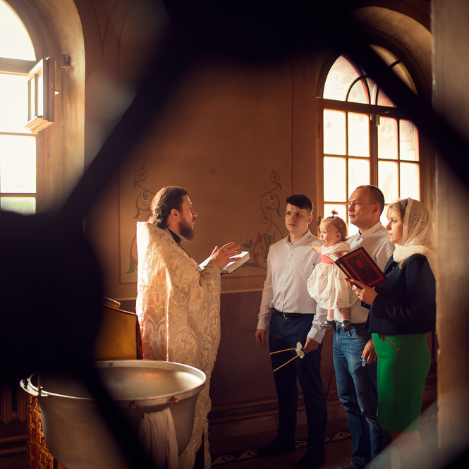 таинство крещения в крутицком подворье