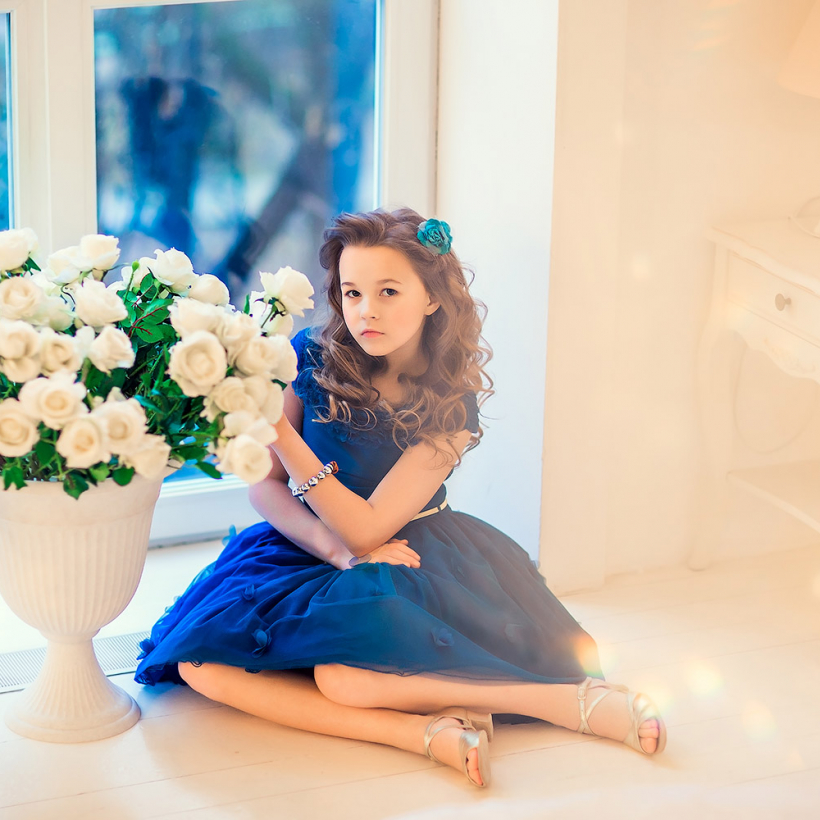 Красивая фотосессия для девочки на день рождения в студии в москве. Фотограф Катрин Белоцерковская. kateblc.ru