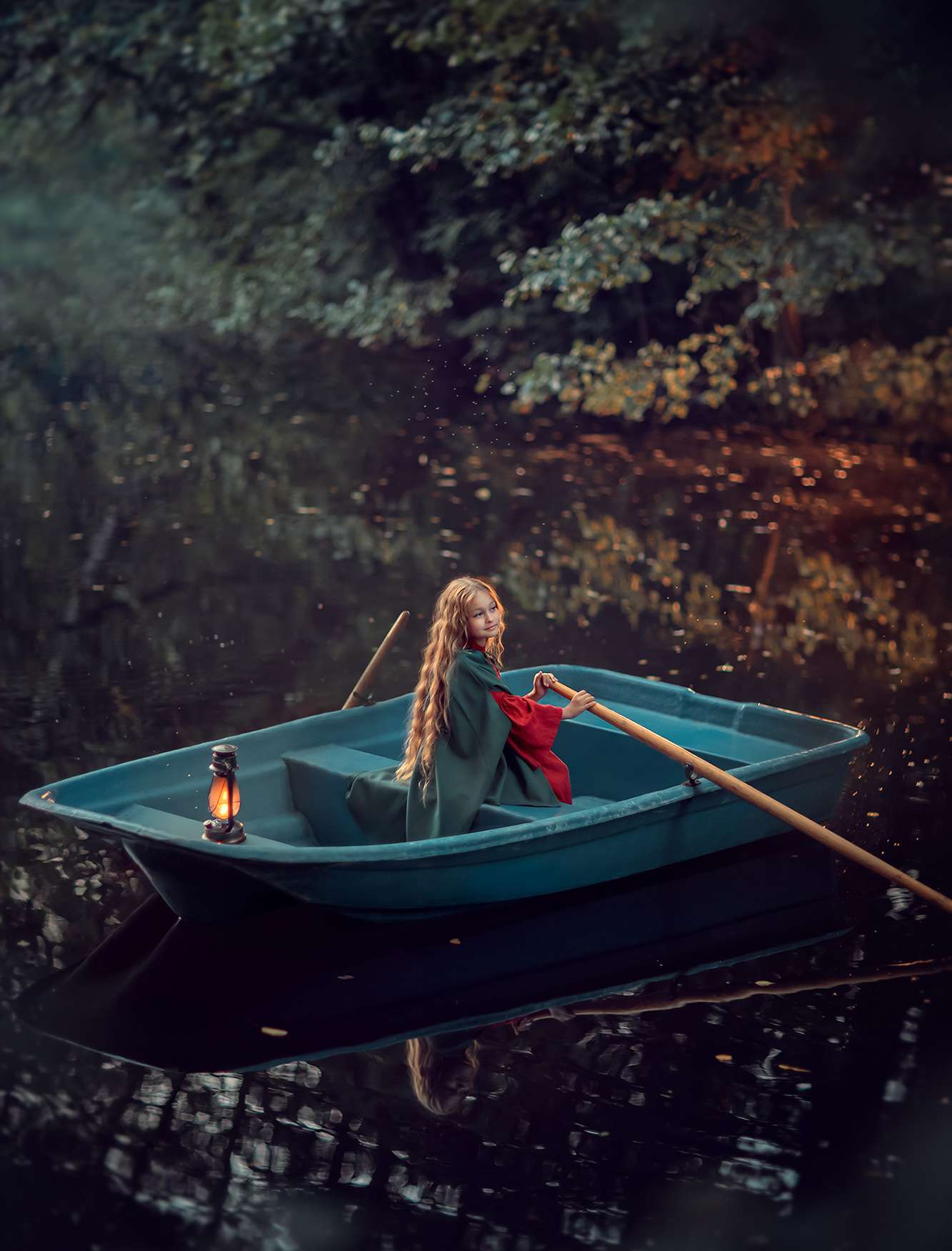Фотосессия для девочки на природе в лодке. Обучение фотографии. before and after. photography masterclass